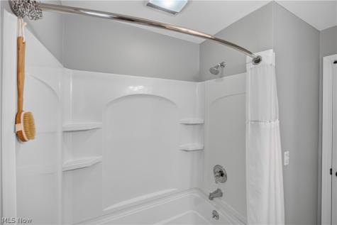 1680 Harwich Road Lyndhurst OH 44124