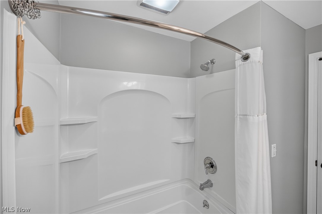 1680 Harwich Road Lyndhurst OH 44124