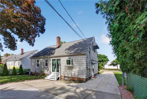 1680 Harwich Road Lyndhurst OH 44124
