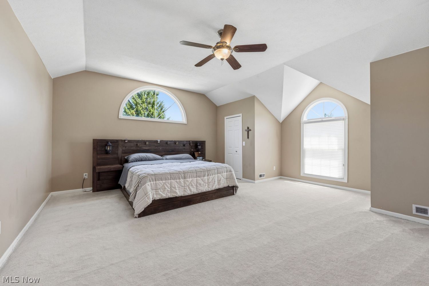 8538 Oaktree Drive Macedonia OH 44056