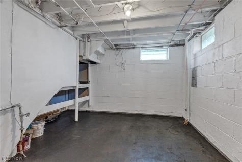 8240 Grand Division Avenue Garfield Heights OH 44125