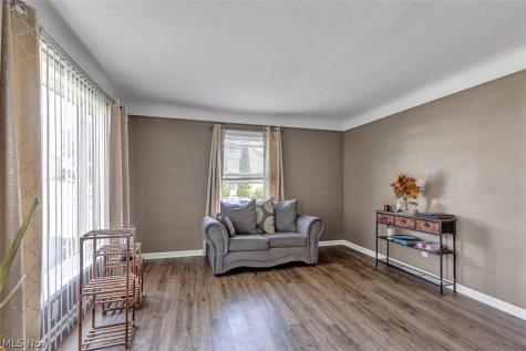 8240 Grand Division Avenue Garfield Heights OH 44125
