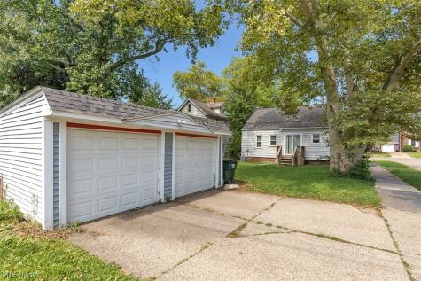 8240 Grand Division Avenue Garfield Heights OH 44125