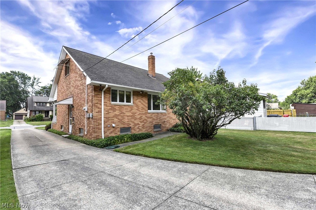 4512 Sheraton Drive Parma OH 44134