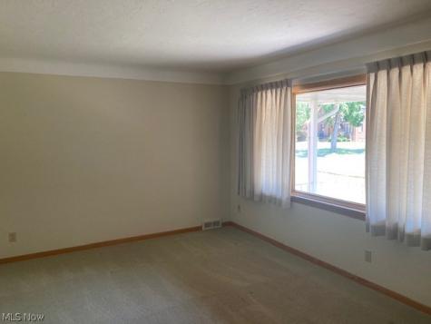 4512 Sheraton Drive Parma OH 44134