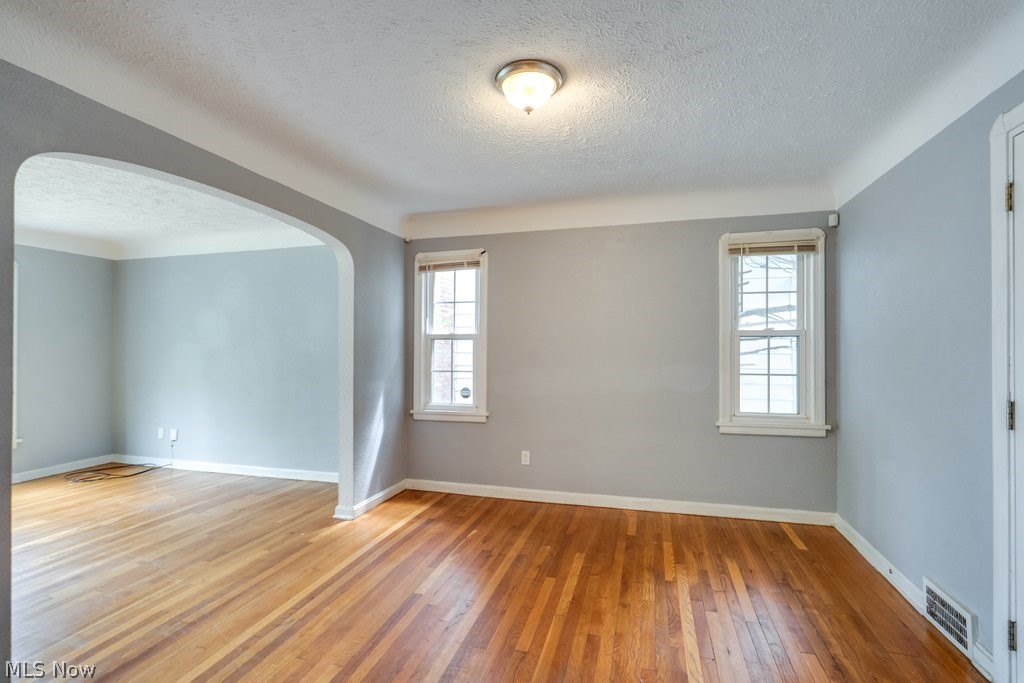 3860 E 155th Street Cleveland OH 44128