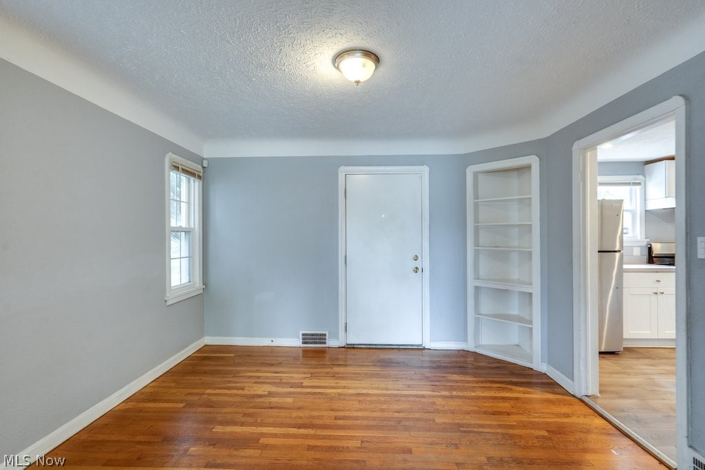 3860 E 155th Street Cleveland OH 44128