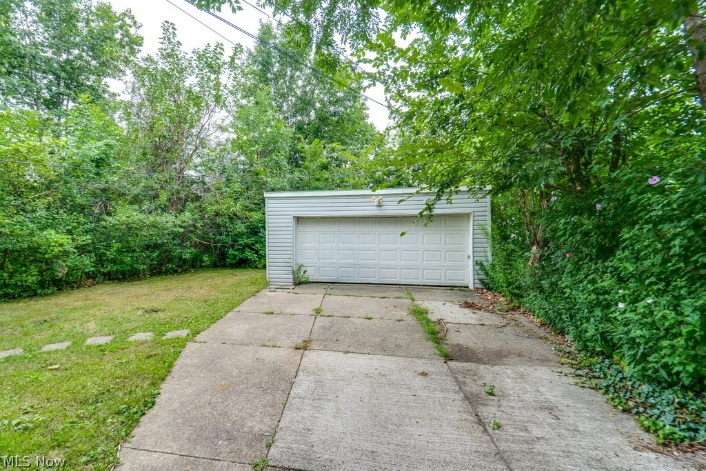 3860 E 155th Street Cleveland OH 44128