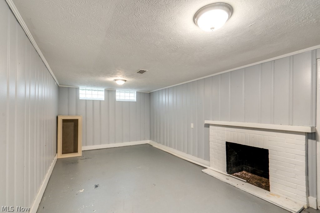 3860 E 155th Street Cleveland OH 44128