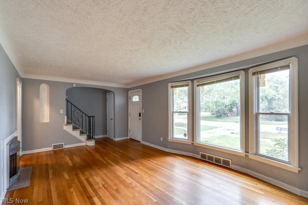 3860 E 155th Street Cleveland OH 44128