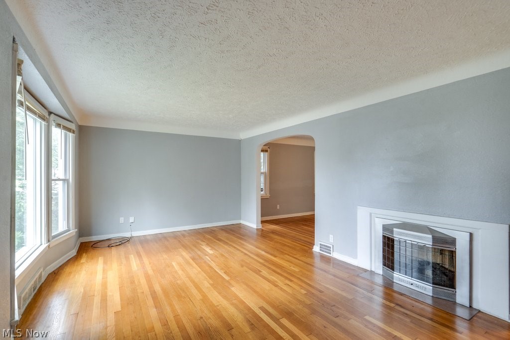 3860 E 155th Street Cleveland OH 44128
