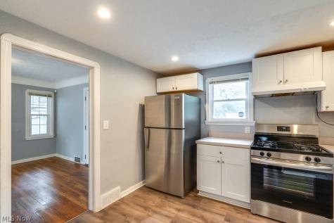 3860 E 155th Street Cleveland OH 44128