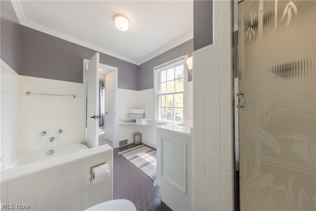 3797 Bushnell Road University Heights OH 44118