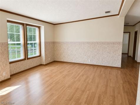 723 W Livingston Avenue Crestline OH 44827