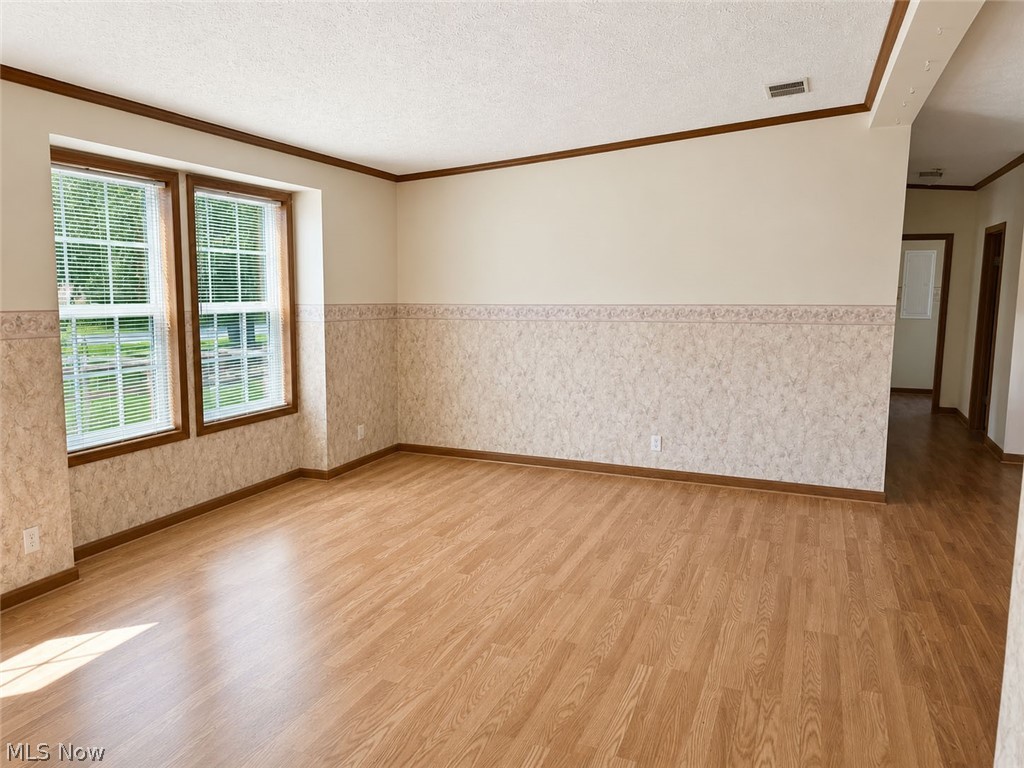 723 W Livingston Avenue Crestline OH 44827