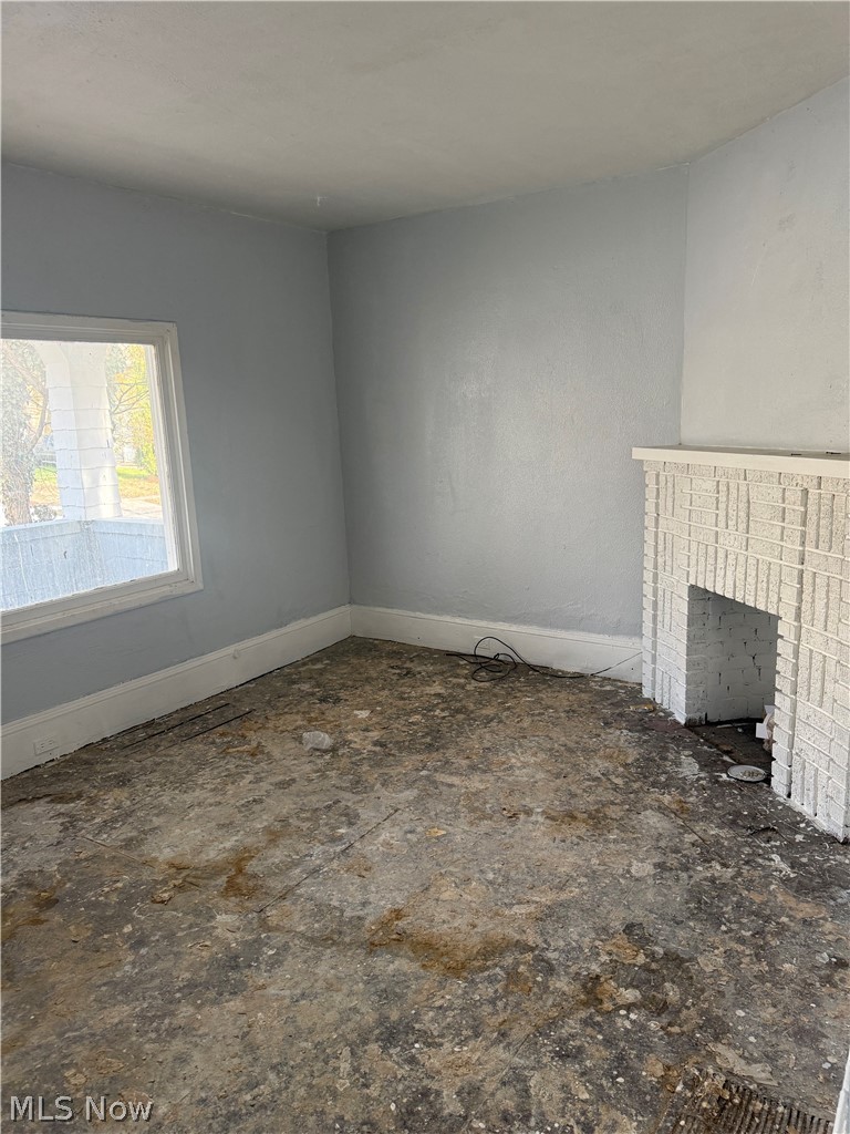 885 E 149th Street Cleveland OH 44110