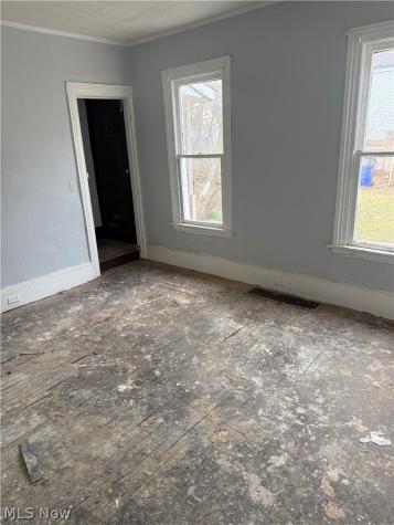 885 E 149th Street Cleveland OH 44110