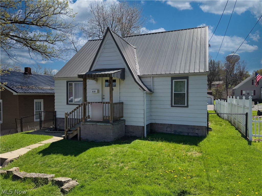 618 Garner Avenue East Liverpool OH 43920