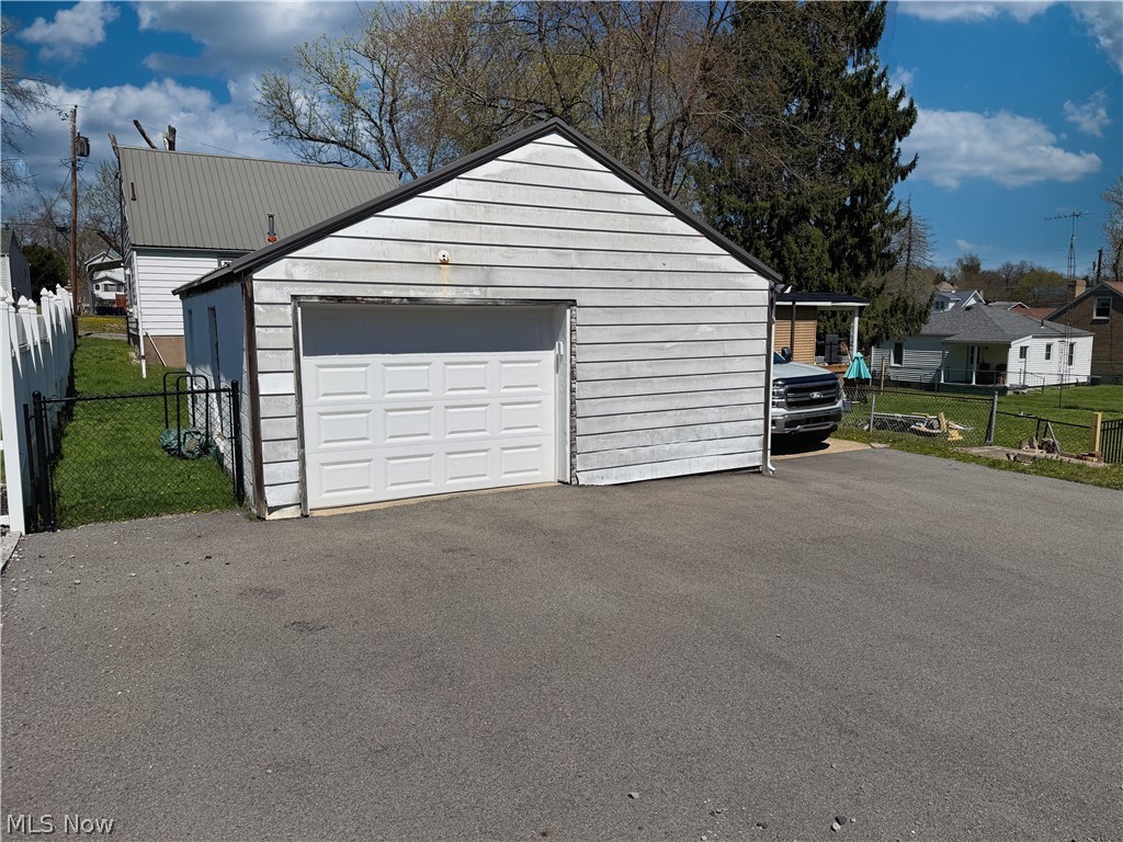 618 Garner Avenue East Liverpool OH 43920