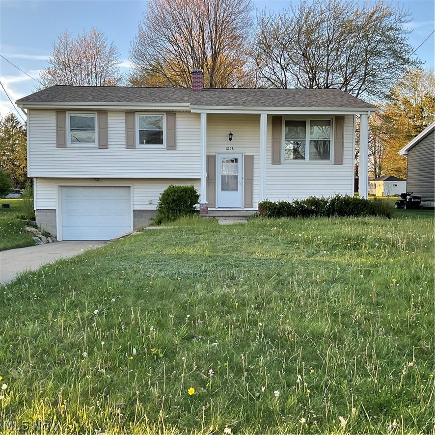1828 Basil Avenue Youngstown OH 44514