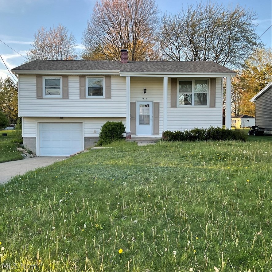 1828 Basil Avenue Youngstown OH 44514
