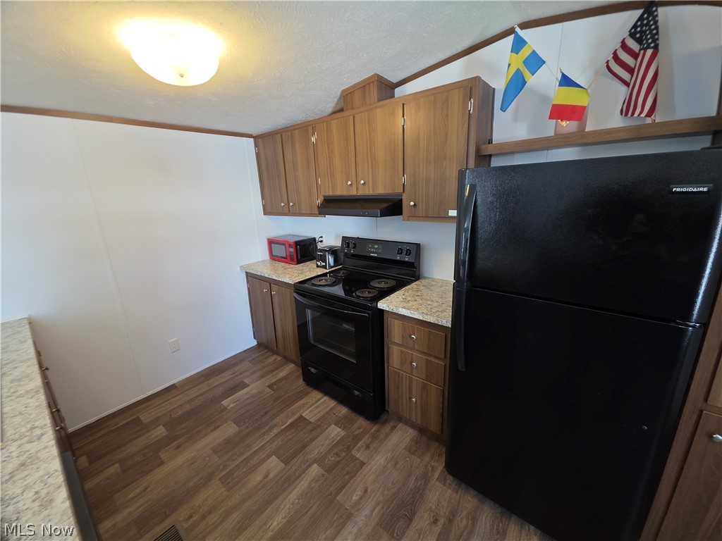 135 Inglewood Place Elyria OH 44035