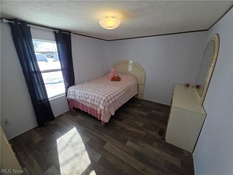 135 Inglewood Place Elyria OH 44035