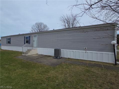 135 Inglewood Place Elyria OH 44035