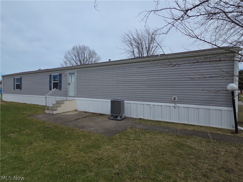 135 Inglewood Place Elyria OH 44035