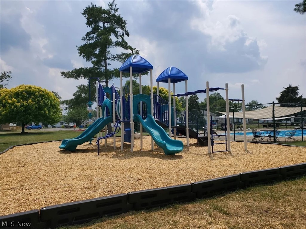 135 Inglewood Place Elyria OH 44035