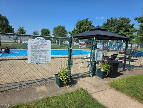 135 Inglewood Place Elyria OH 44035