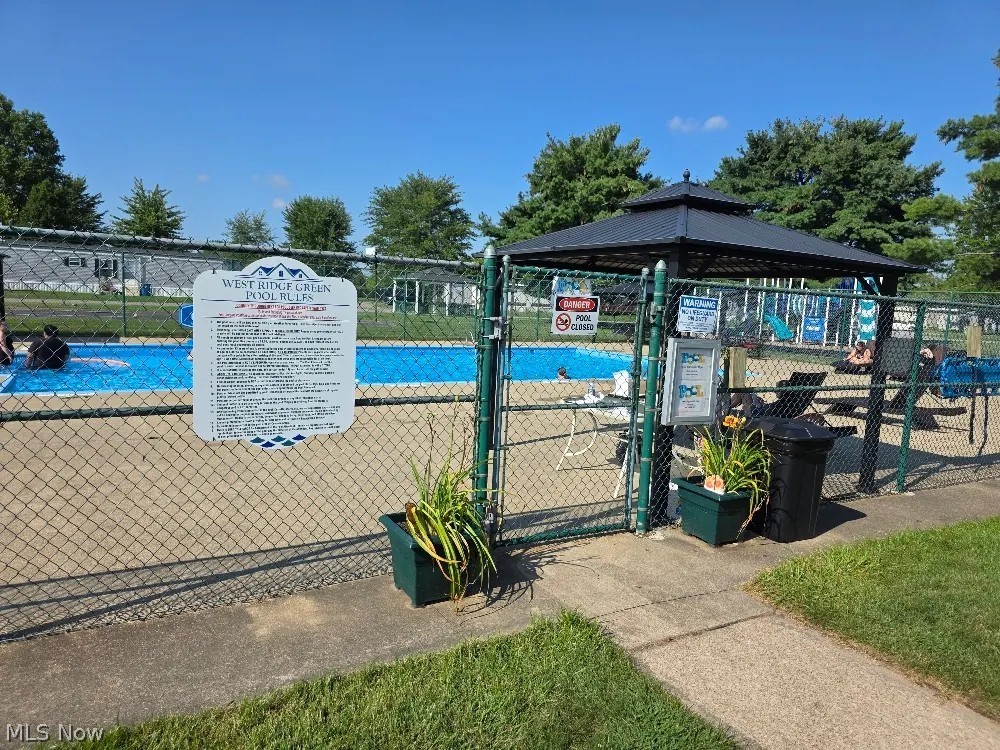 135 Inglewood Place Elyria OH 44035