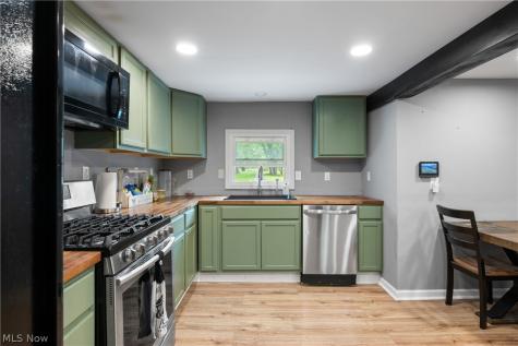 5434 Clay Street Louisville OH 44641