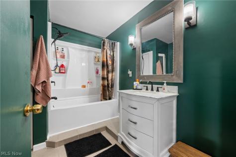 5434 Clay Street Louisville OH 44641
