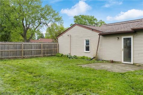 5434 Clay Street Louisville OH 44641