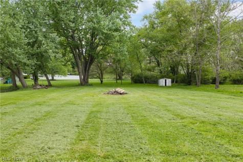 5434 Clay Street Louisville OH 44641