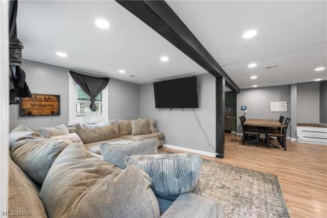 5434 Clay Street Louisville OH 44641