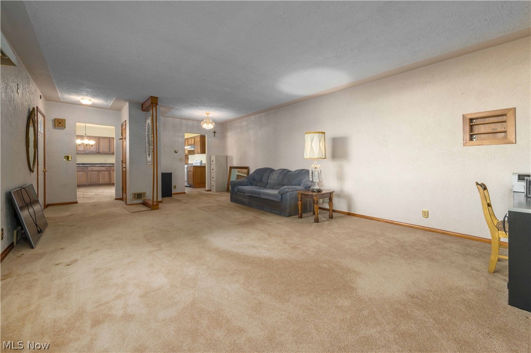 3719 Long Avon OH 44011