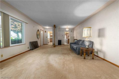 3719 Long Avon OH 44011