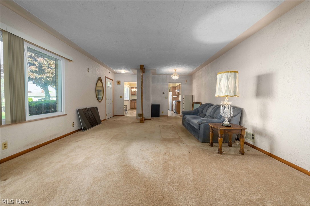3719 Long Avon OH 44011