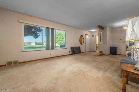 3719 Long Avon OH 44011