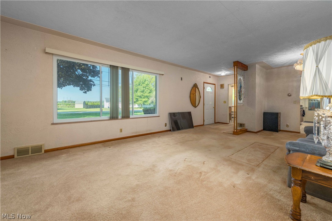 3719 Long Avon OH 44011