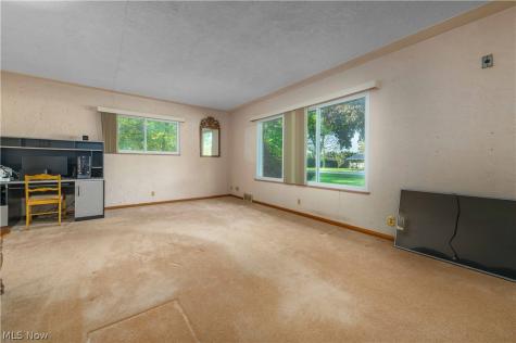 3719 Long Avon OH 44011