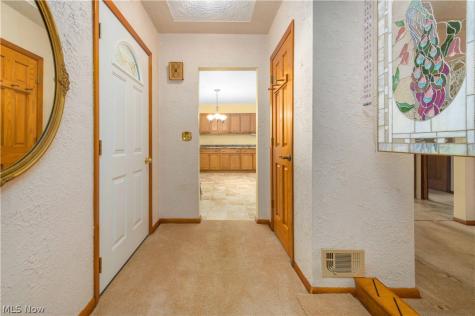 3719 Long Avon OH 44011