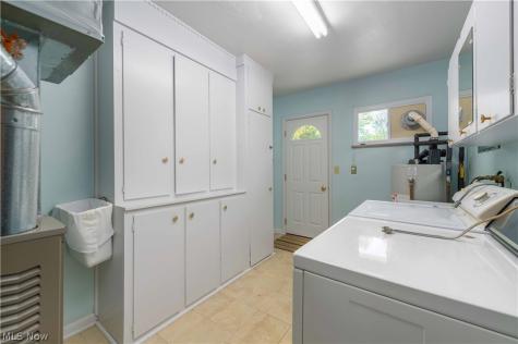 3719 Long Avon OH 44011