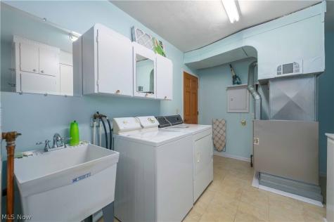 3719 Long Avon OH 44011