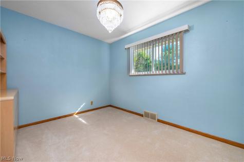 3719 Long Avon OH 44011