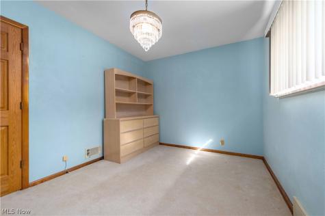 3719 Long Avon OH 44011