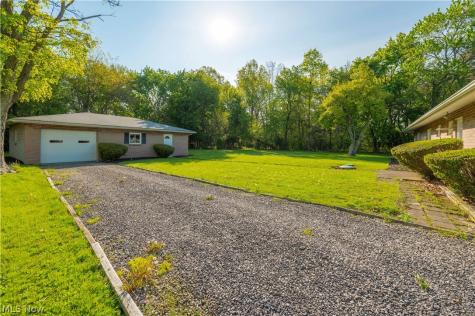 3719 Long Avon OH 44011