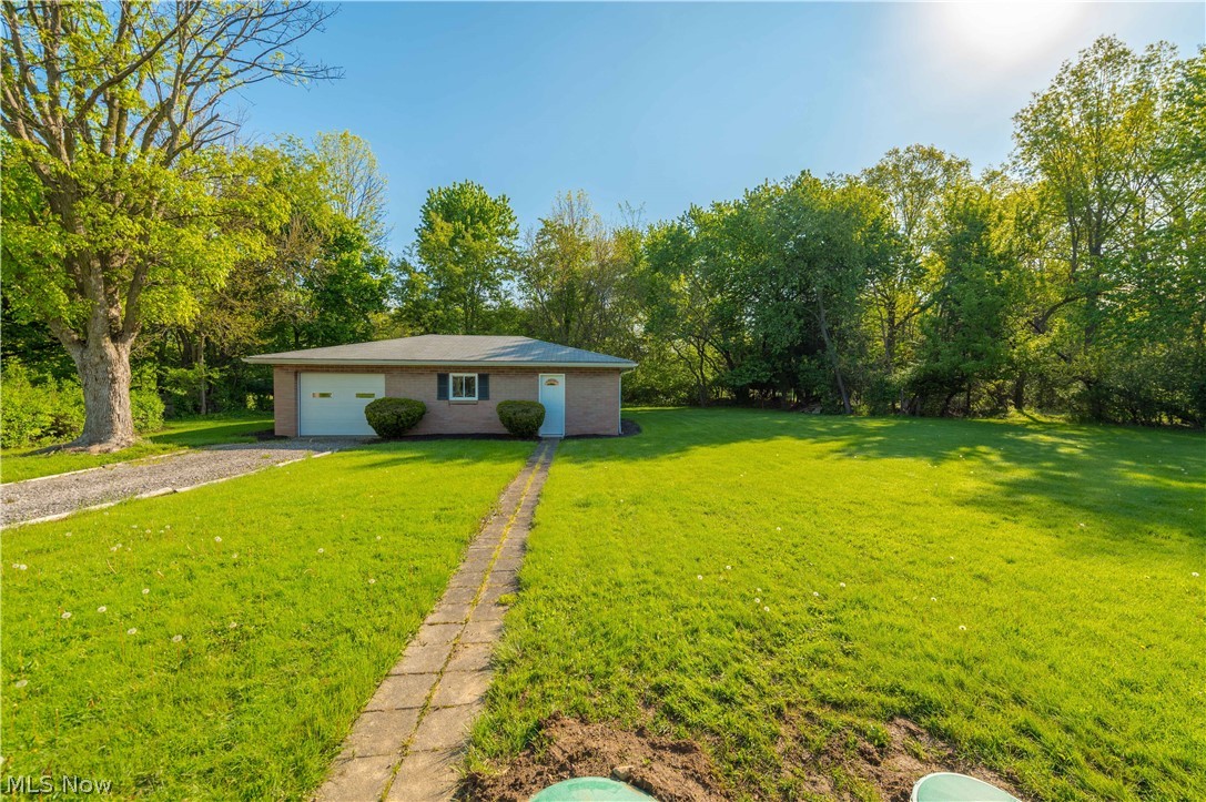 3719 Long Avon OH 44011